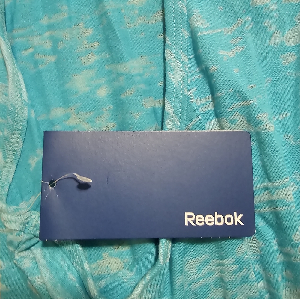 Reebok top